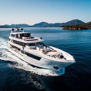 Luxury Motor Yacht 43 M