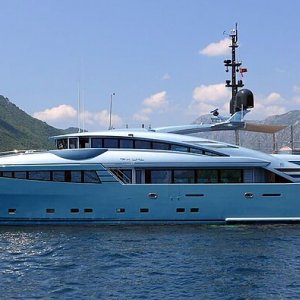 Lux Motor Yacht 43M