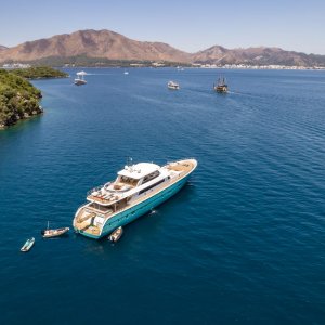 Luxury Motor Yacht  39 M